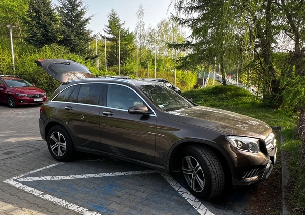 Mercedes-Benz GLC cena 104000 przebieg: 228544, rok produkcji 2017 z Poznań małe 121